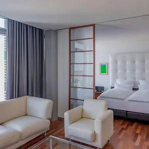 Отель Innside By Melia Frankfurt Eurotheum ****